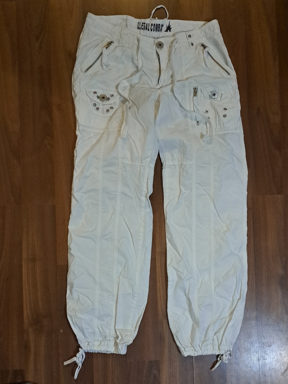 Women's White Cargo Jogger Pants. Cotton.